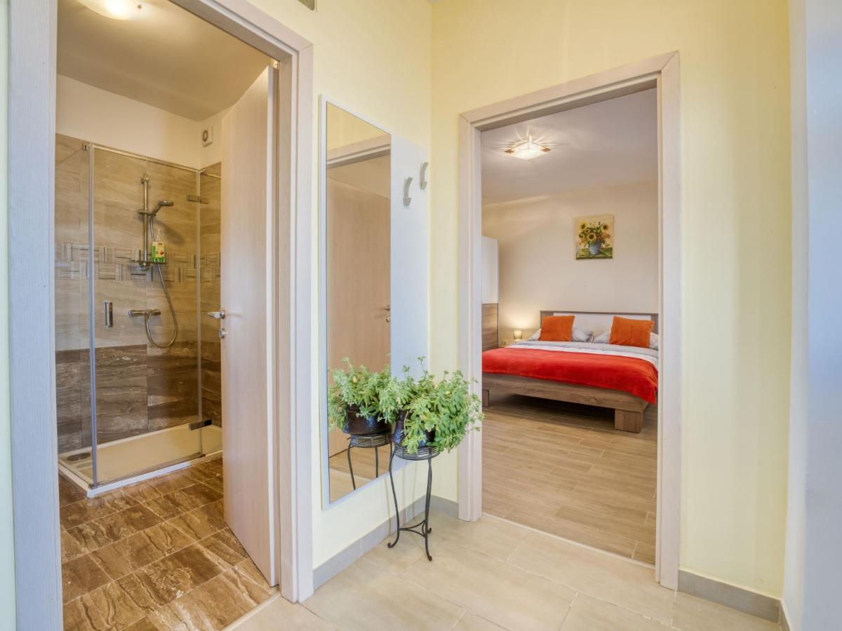 Apartment Edita By Interhome ลอฟราน ภายนอก รูปภาพ