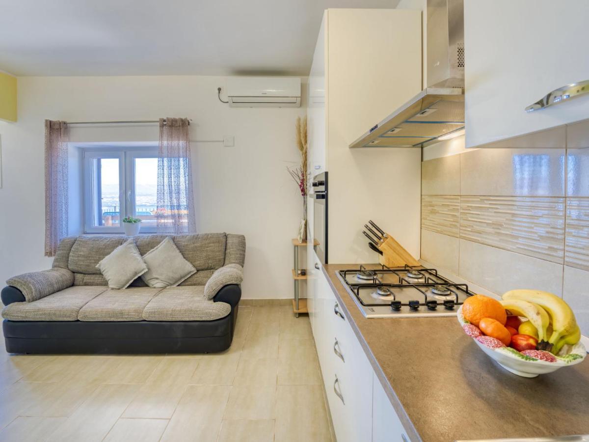 Apartment Edita By Interhome ลอฟราน ภายนอก รูปภาพ