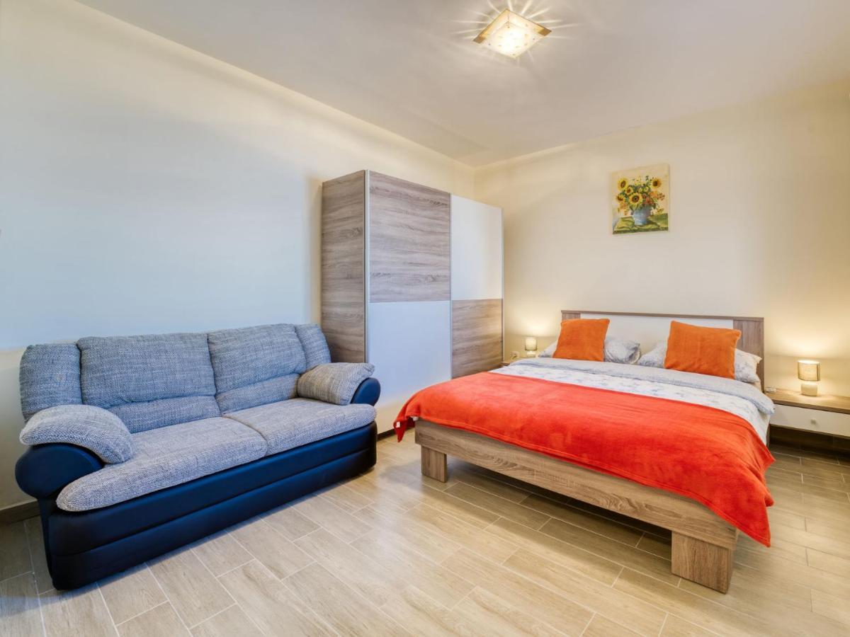 Apartment Edita By Interhome ลอฟราน ภายนอก รูปภาพ